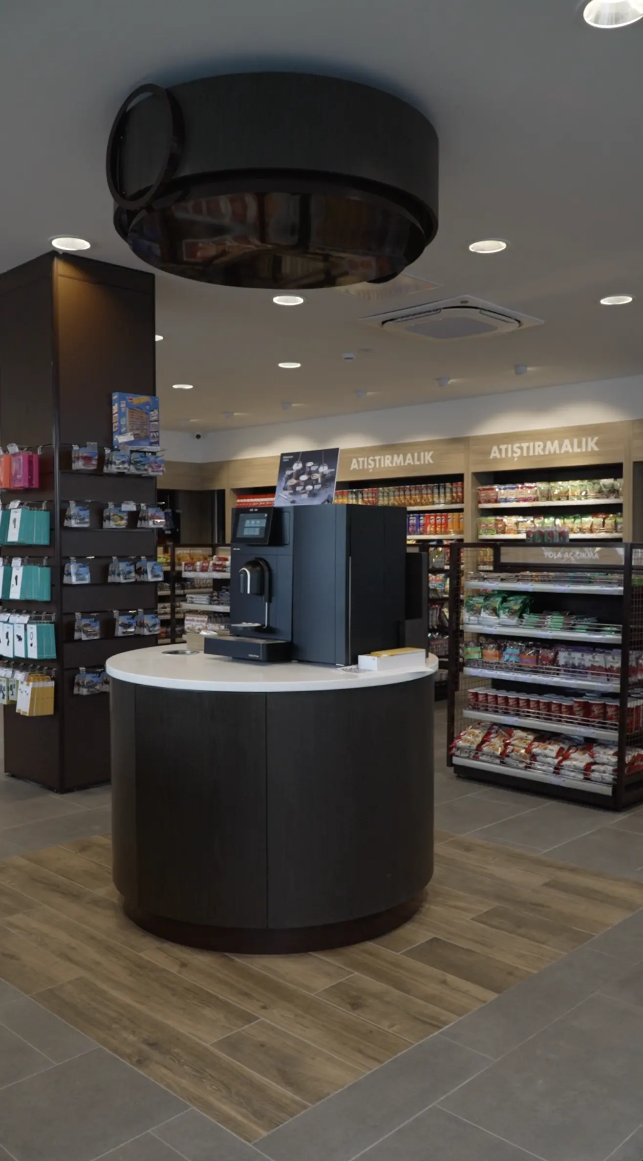 Shell LNG tanker transporting natural gas